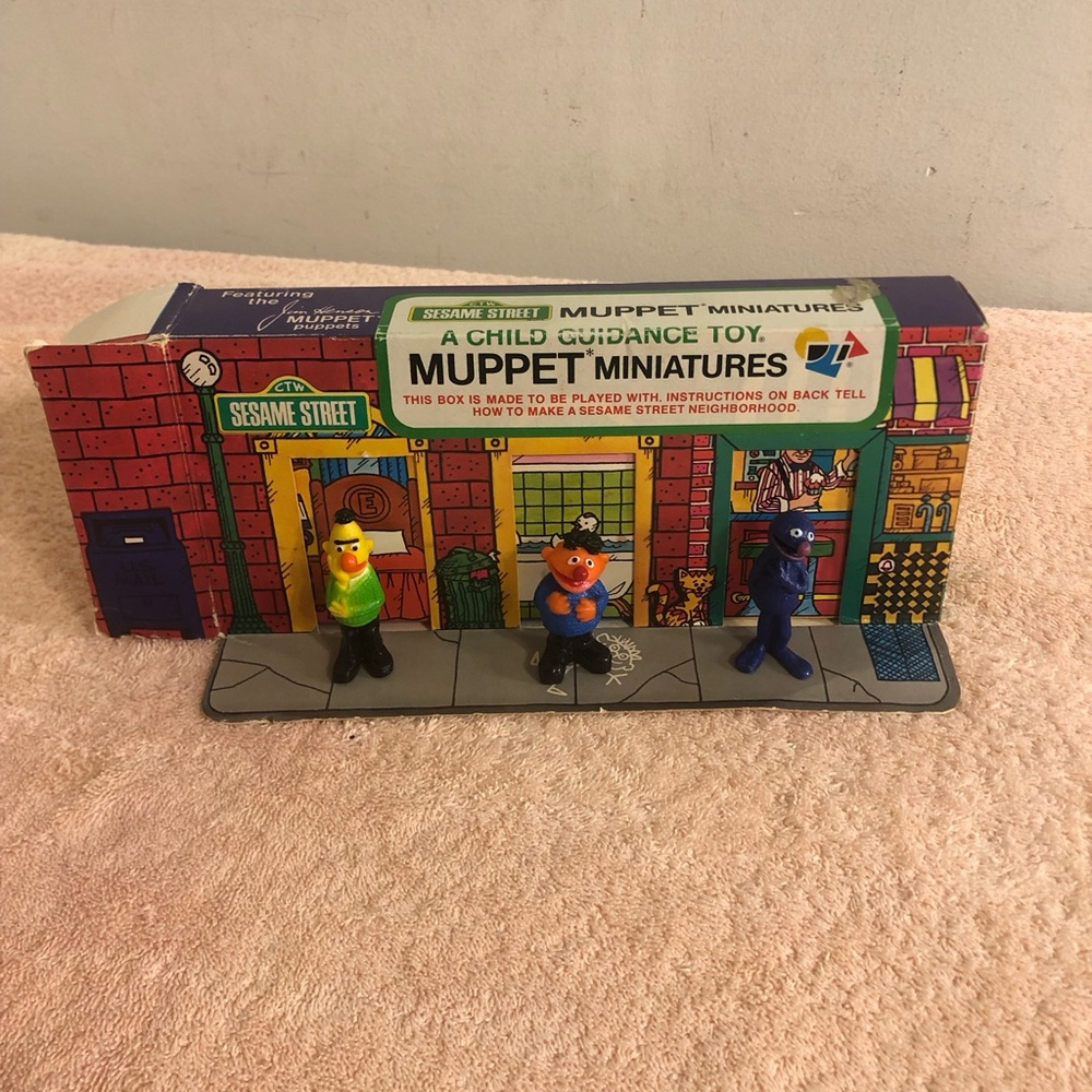 1974 Questor Sesame Street Muppet Miniatures With Ernie Bert & Grover #3185
